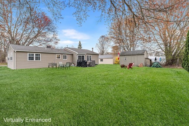 21 Dorothy Ave, Bellingham, MA 02019