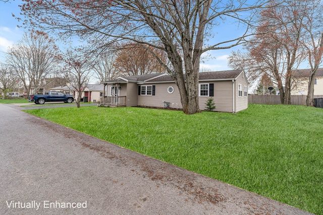 21 Dorothy Ave, Bellingham, MA 02019