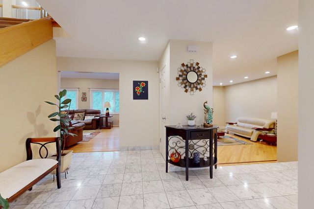 1309 Witney Lane, Buffalo Grove, IL 60089