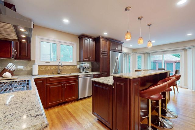 1309 Witney Lane, Buffalo Grove, IL 60089