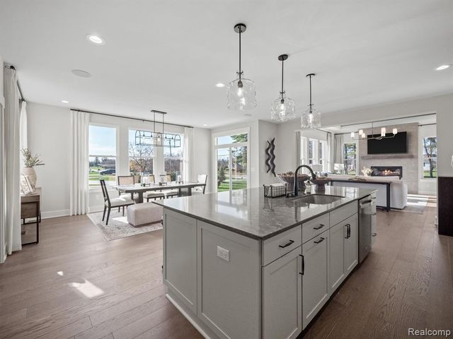 14347 Edenshire Drive, Shelby, MI 48315