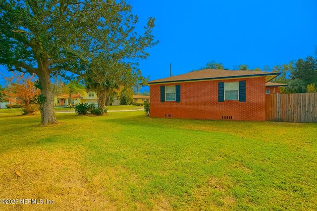 1604 CARBONDALE Drive N, Jacksonville, FL 32208