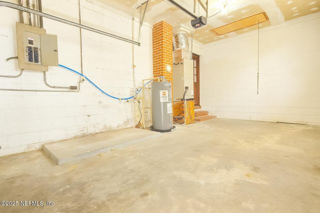 1604 CARBONDALE Drive N, Jacksonville, FL 32208