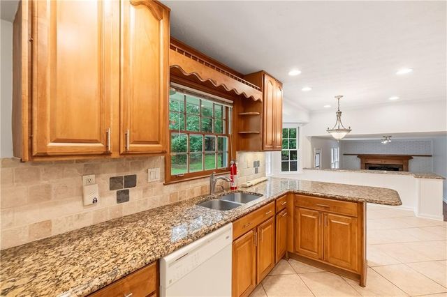 2458 Dunkerrin Lane, Atlanta, GA 30360