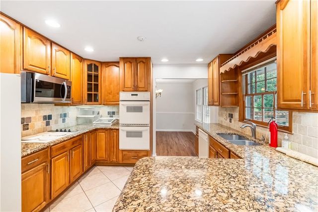 2458 Dunkerrin Lane, Atlanta, GA 30360