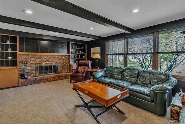 26 Heritage Rd W, Amherst, NY 14221