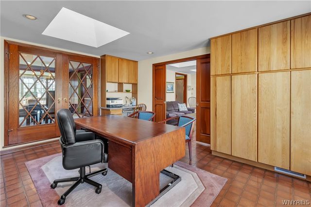 26 Heritage Rd W, Amherst, NY 14221