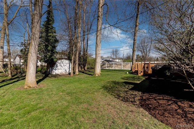 26 Heritage Rd W, Amherst, NY 14221