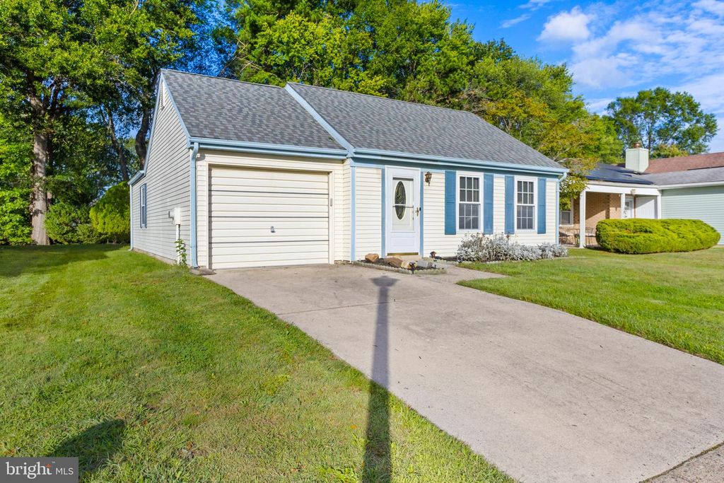 28 CHELSEA PL, SOUTHAMPTON, NJ 08088 — photo 3