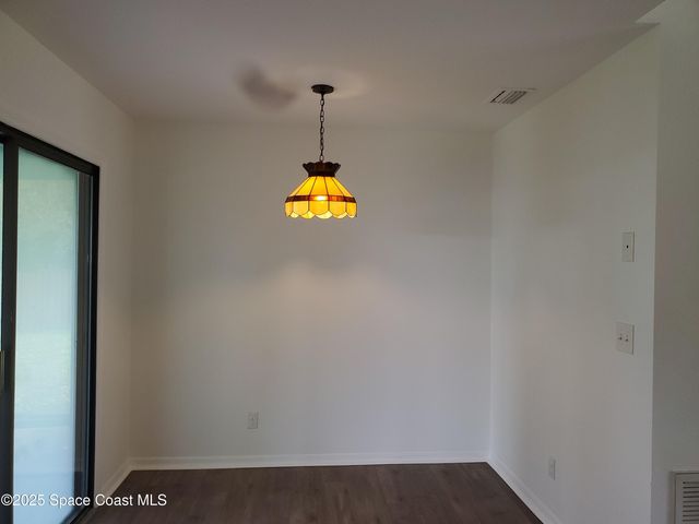 255 8th Court, Vero Beach, FL 32962