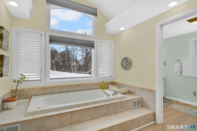 4 Steep Road, South Windsor, CT 06074