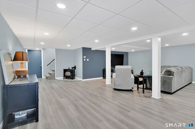 4 Steep Road, South Windsor, CT 06074