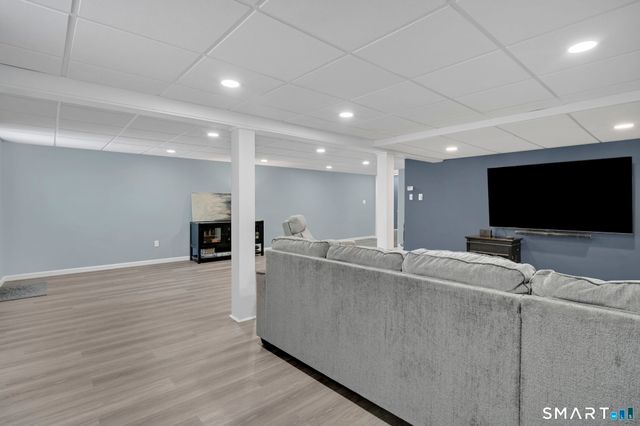 4 Steep Road, South Windsor, CT 06074