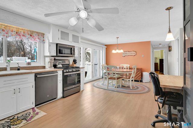 4 Steep Road, South Windsor, CT 06074