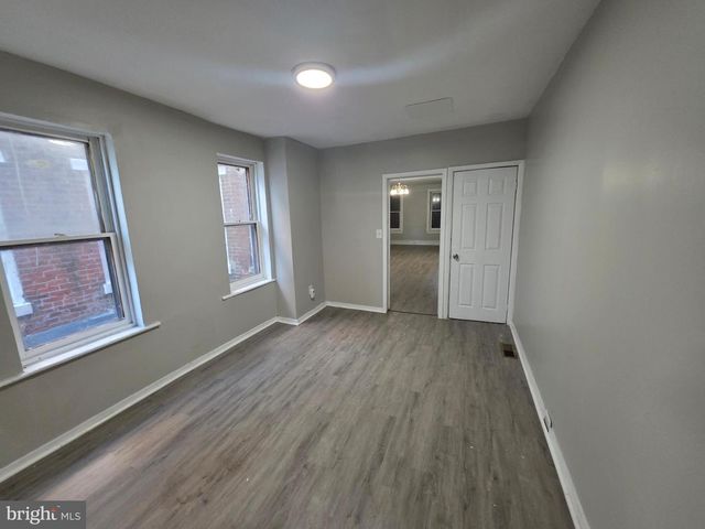 517 STUYVESANT AVE, Trenton, NJ 08618