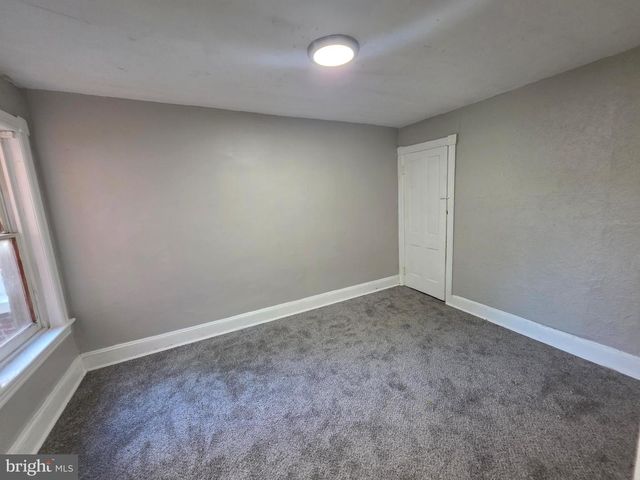 517 STUYVESANT AVE, Trenton, NJ 08618