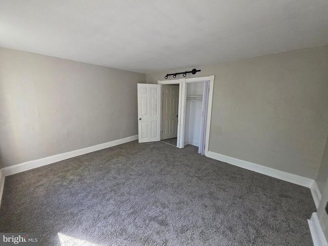 517 STUYVESANT AVE, Trenton, NJ 08618