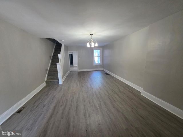 517 STUYVESANT AVE, Trenton, NJ 08618