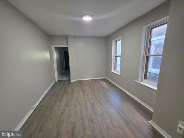 517 STUYVESANT AVE, Trenton, NJ 08618