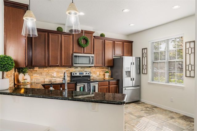 955 BELLES FERRY LOOP, Sanford, FL 32771