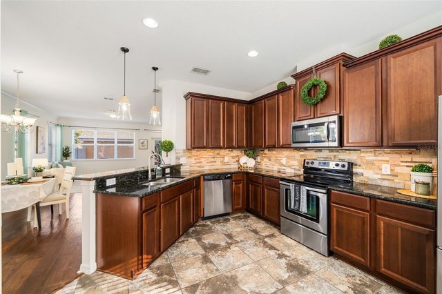 955 BELLES FERRY LOOP, Sanford, FL 32771