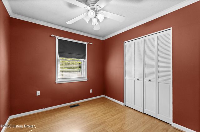 6905 Boxwood Ct, Pewee Valley, KY 40056