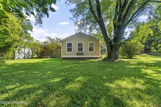 6905 Boxwood Ct, Pewee Valley, KY 40056