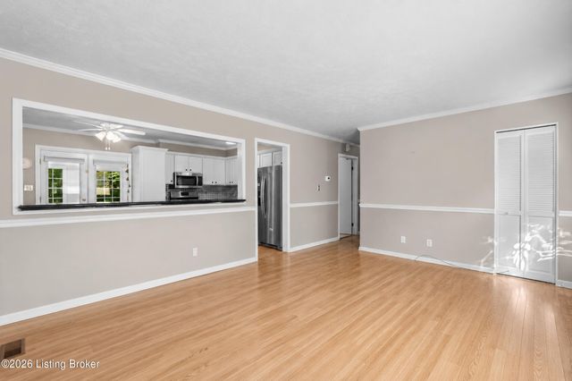 6905 Boxwood Ct, Pewee Valley, KY 40056