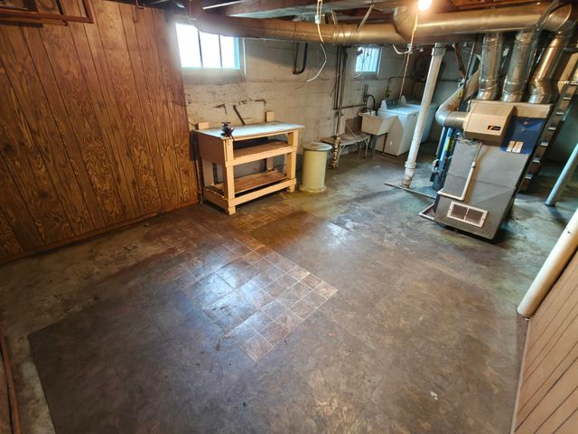 7418 Howard Avenue, Hammond, IN 46324