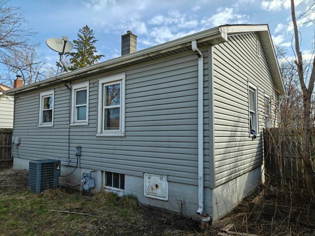 7418 Howard Avenue, Hammond, IN 46324