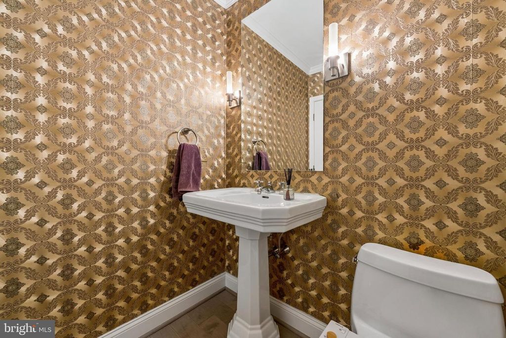 Image 17 of property listing at 190 PRESIDENTIAL BLVD #513, Bala Cynwyd, PA 19004