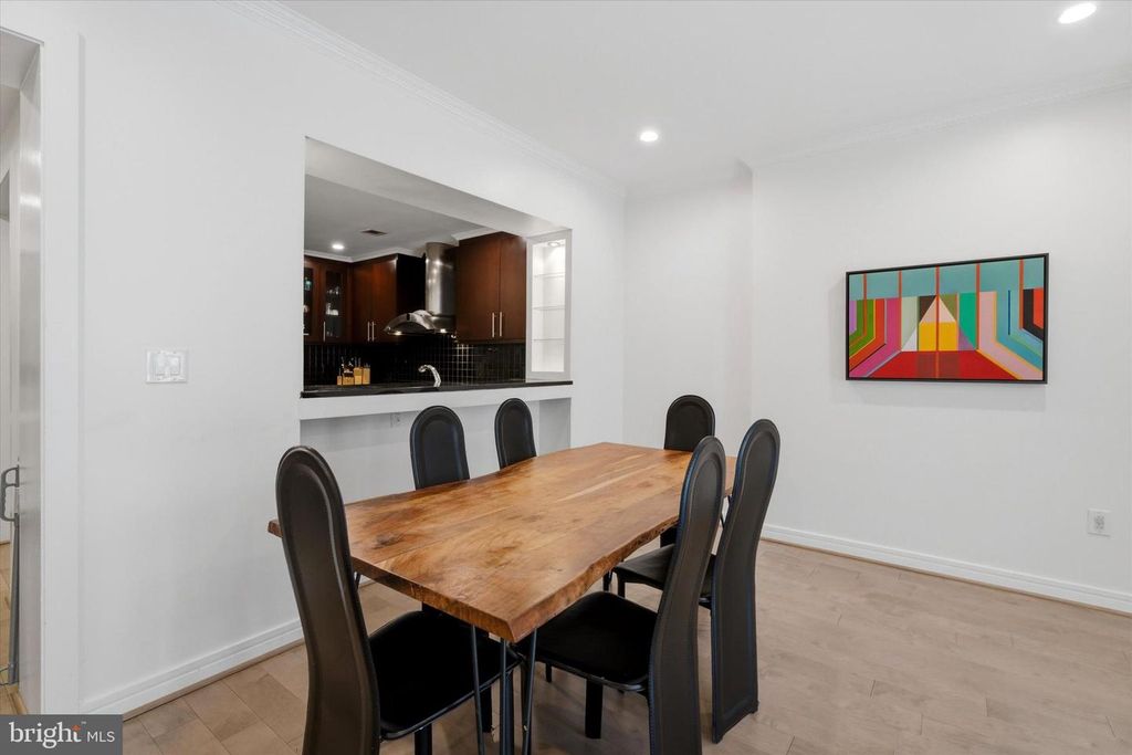 Image 4 of property listing at 190 PRESIDENTIAL BLVD #513, Bala Cynwyd, PA 19004