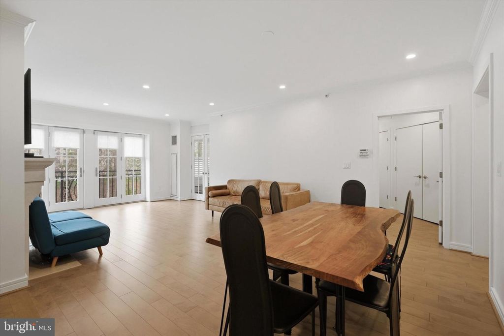 Image 5 of property listing at 190 PRESIDENTIAL BLVD #513, Bala Cynwyd, PA 19004