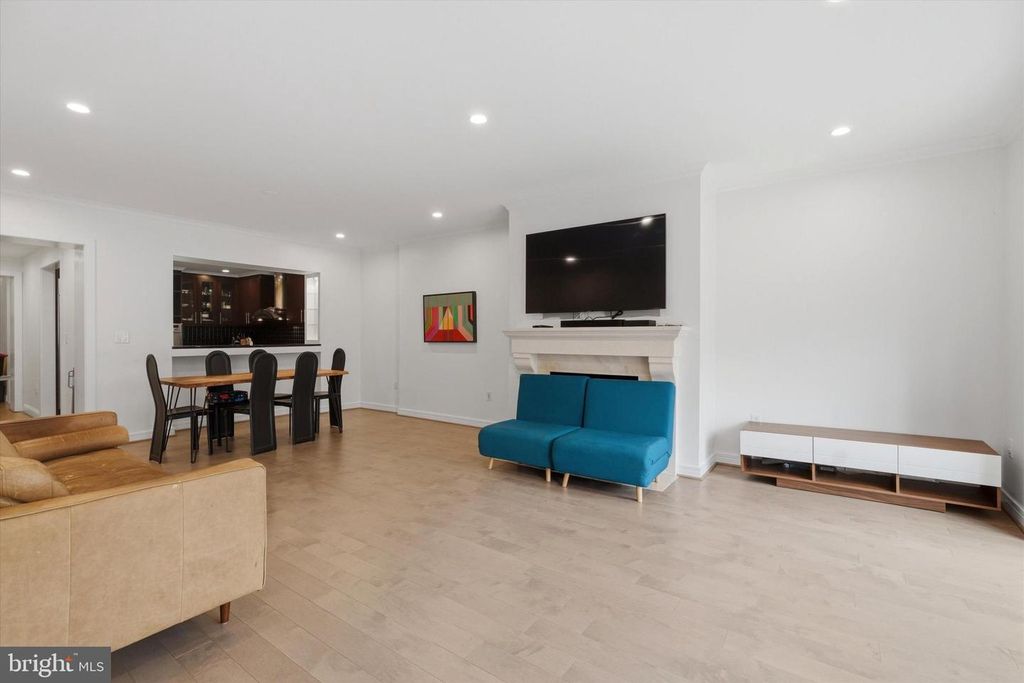 Image 7 of property listing at 190 PRESIDENTIAL BLVD #513, Bala Cynwyd, PA 19004
