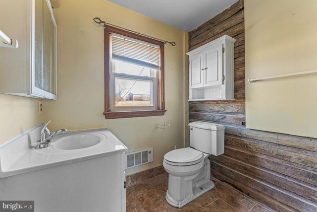 527 BETHEL CHURCH RD, Spring City, PA 19475