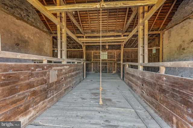 527 BETHEL CHURCH RD, Spring City, PA 19475