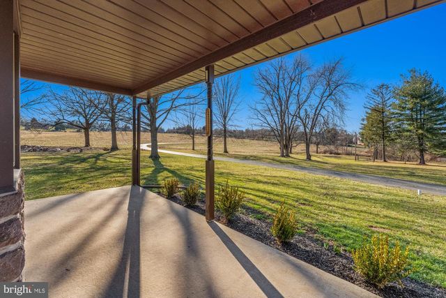 527 BETHEL CHURCH RD, Spring City, PA 19475