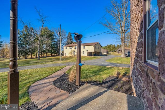 527 BETHEL CHURCH RD, Spring City, PA 19475