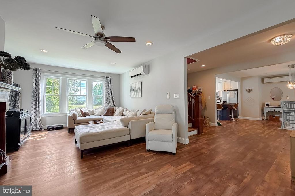 Image 14 of property listing at 16146 THOMAS RD, Piney Point, MD 20674