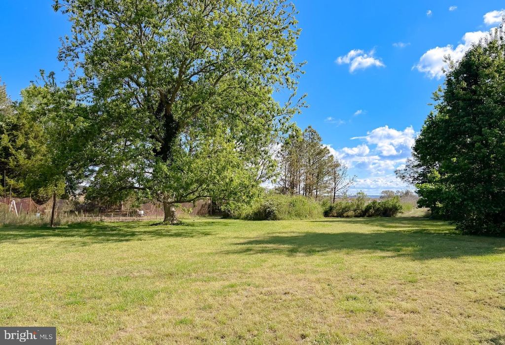 Image 56 of property listing at 16146 THOMAS RD, Piney Point, MD 20674