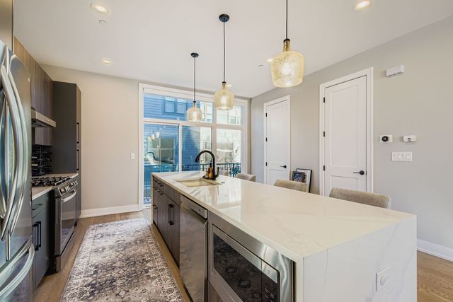 4446 S Drexel Boulevard B, Chicago, IL 60653