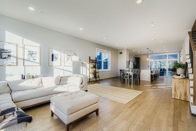 4446 S Drexel Boulevard B, Chicago, IL 60653