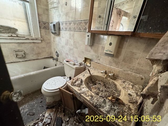 1222 S Central Park Avenue, Chicago, IL 60623