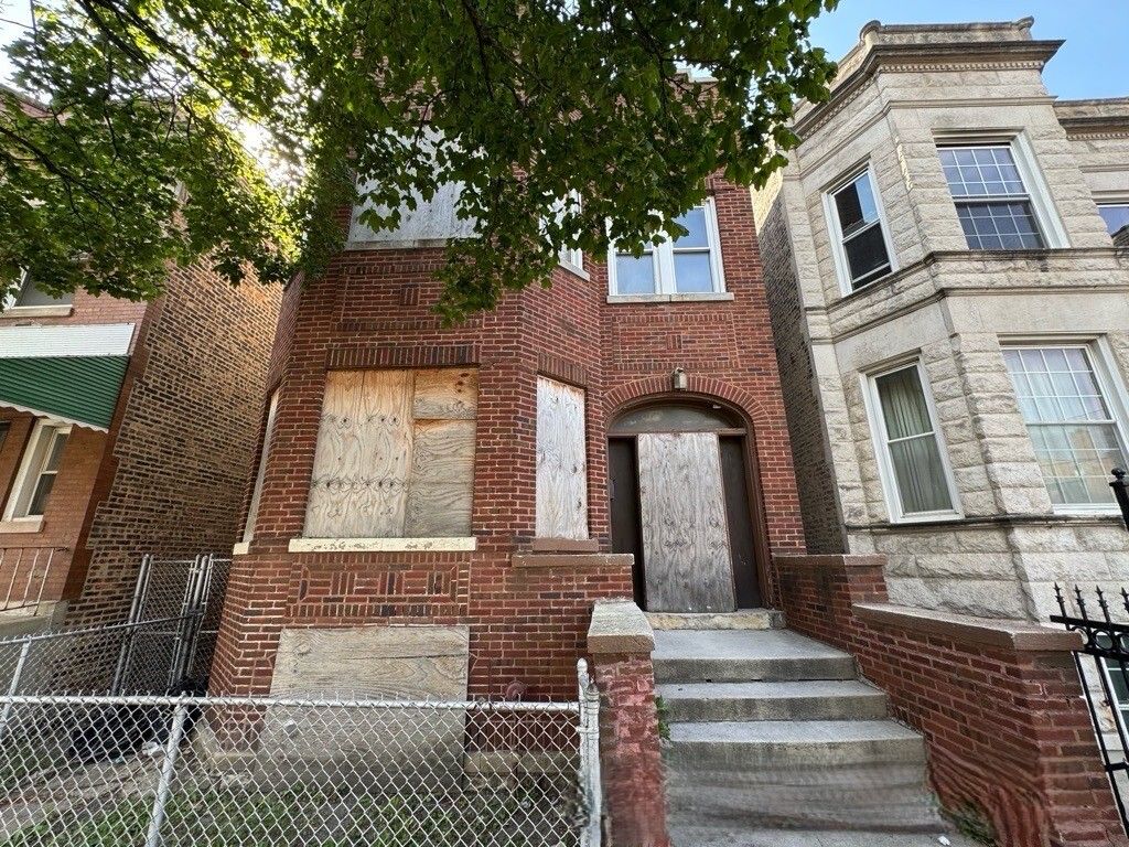 1222 S Central Park Avenue, Chicago, IL 60623