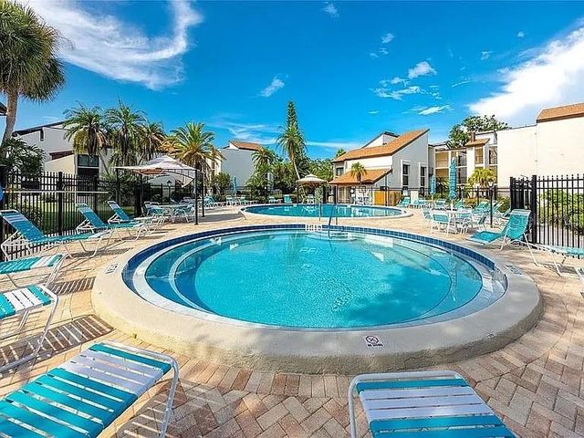 2207 BELLEAIR ROAD B7, Clearwater, FL 33764