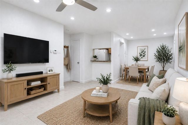 7200 Clarewood Drive 1700, Houston, TX 77036