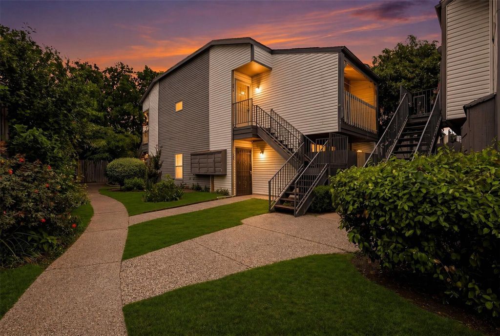 7200 Clarewood Drive 1700, Houston, TX 77036