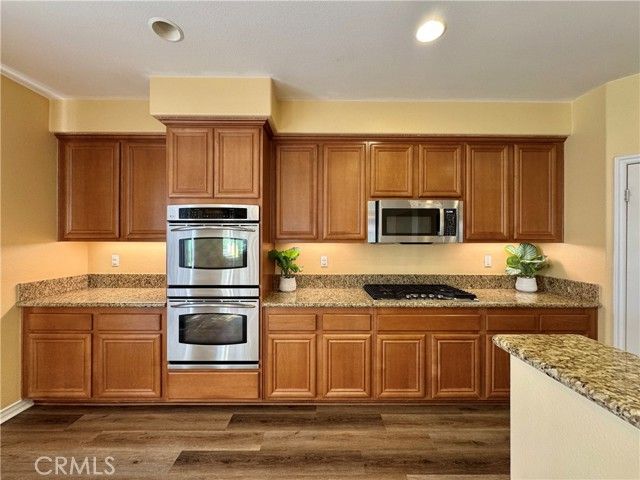 15621 Pisa Lane, Fontana, CA 92336