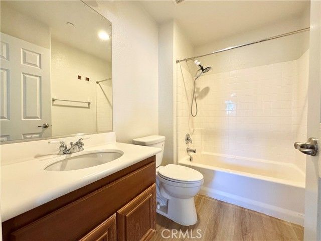 15621 Pisa Lane, Fontana, CA 92336