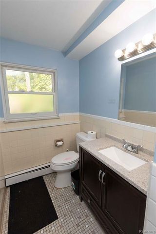 2720 Merelus Drive, Waterford, MI 48329